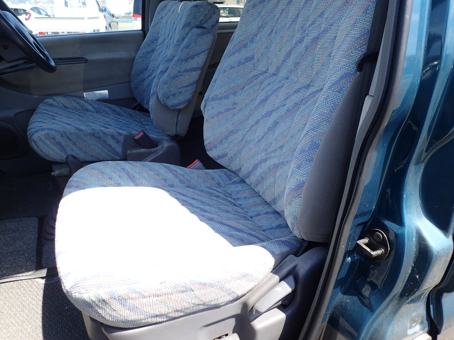 1998 Mitsubishi Delica XL 4X4