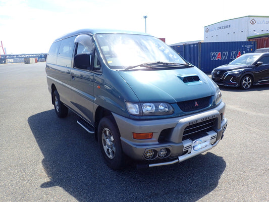 1998 Mitsubishi Delica XL 4X4