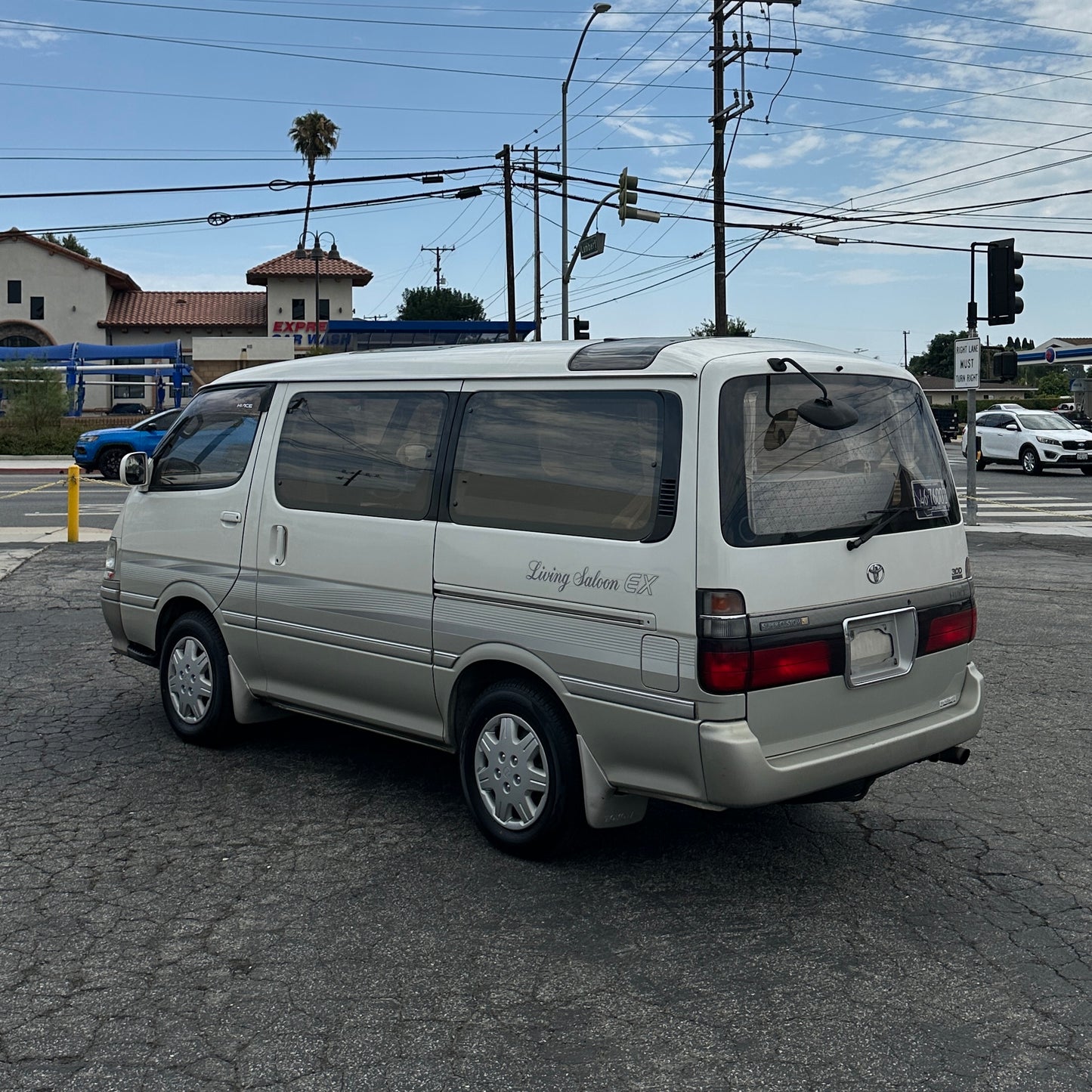 1999 Toyota Hiace Living Saloon - 3.0 Turbo Diesel