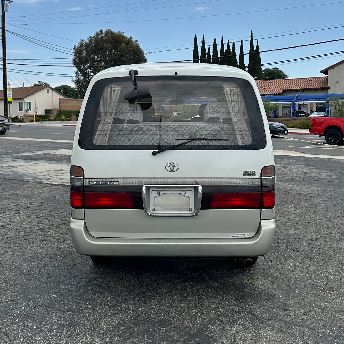 1999 Toyota Hiace Living Saloon - 3.0 Turbo Diesel
