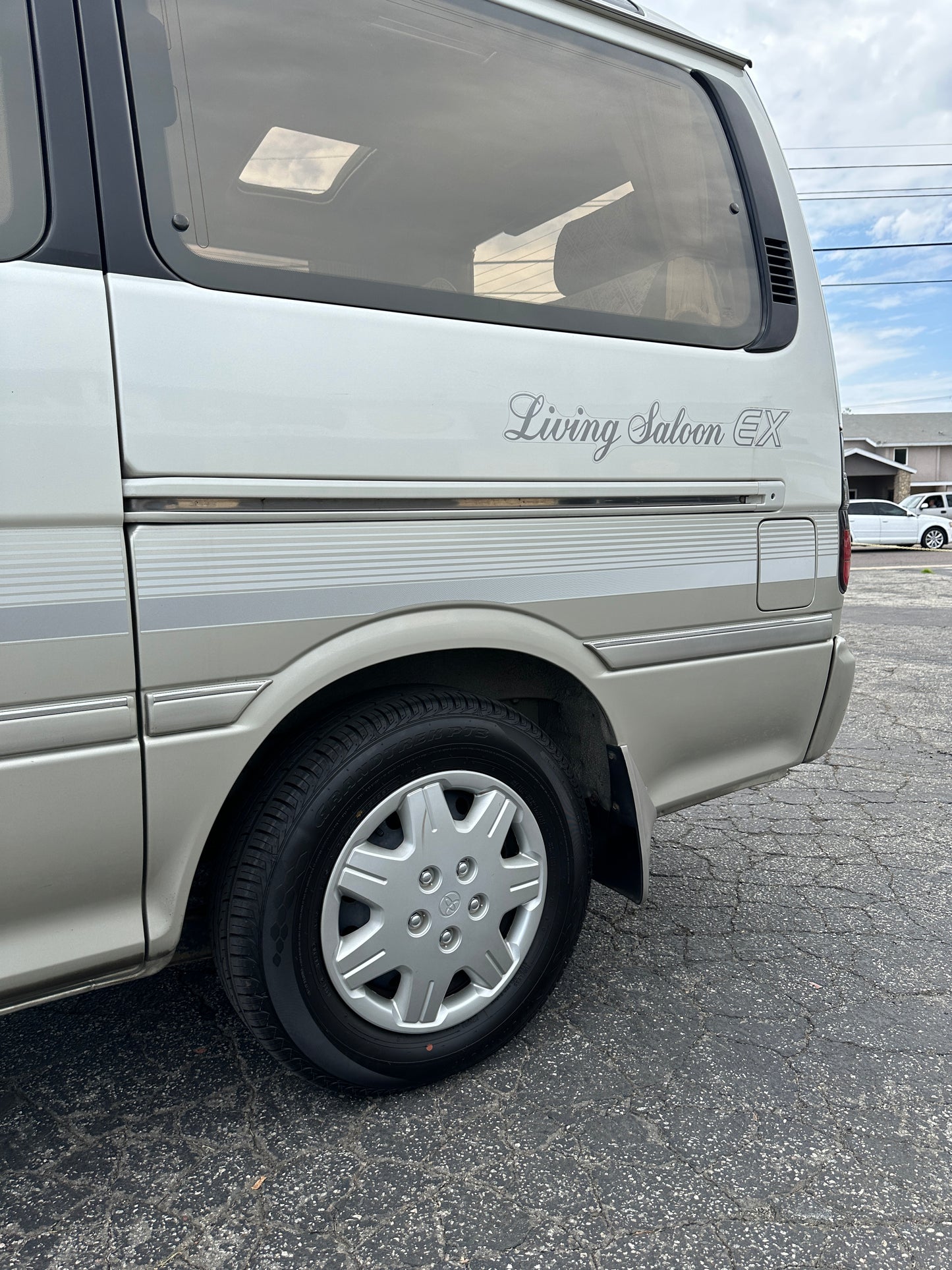 1999 Toyota Hiace Living Saloon - 3.0 Turbo Diesel