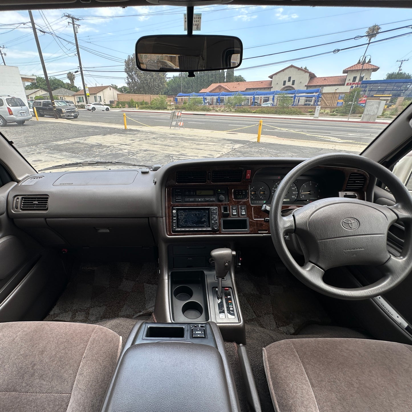 1999 Toyota Hiace Living Saloon - 3.0 Turbo Diesel