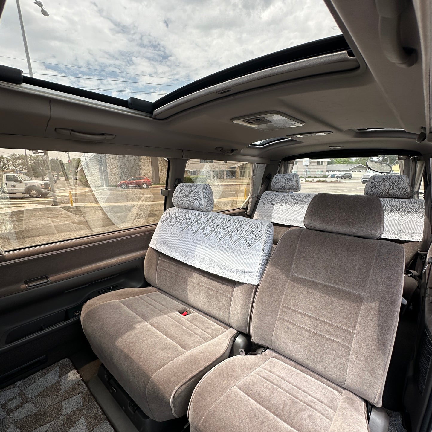 1999 Toyota Hiace Living Saloon - 3.0 Turbo Diesel