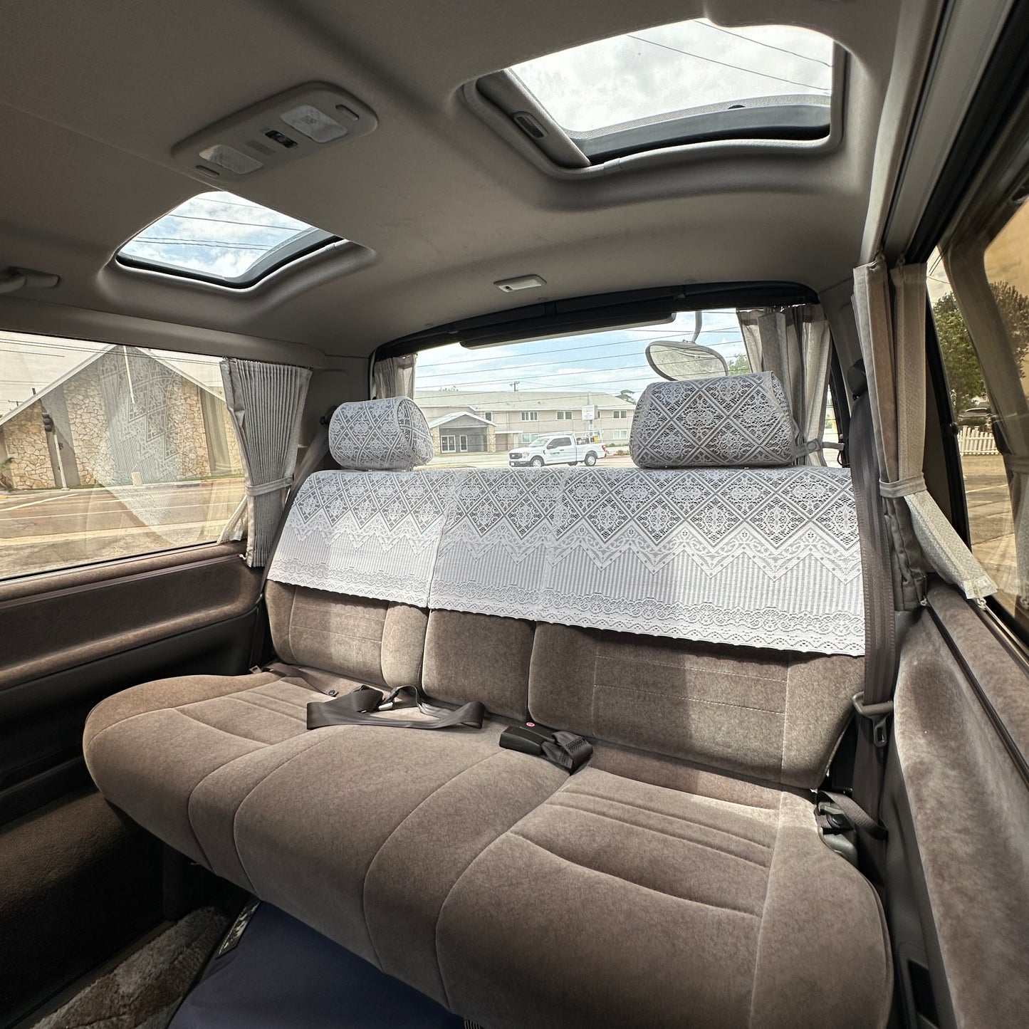 1999 Toyota Hiace Living Saloon - 3.0 Turbo Diesel
